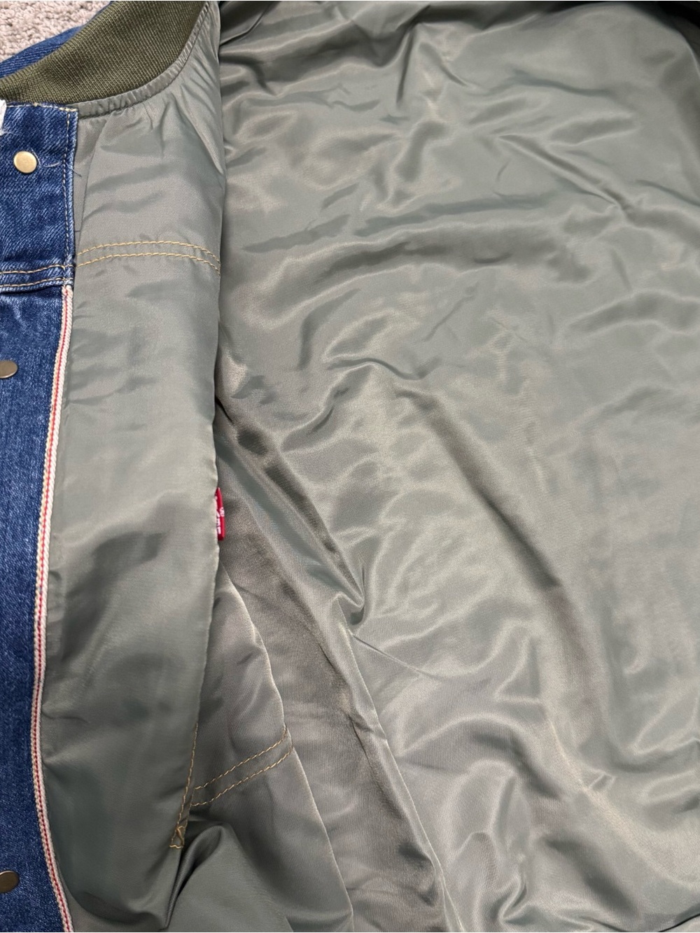 Levi's Sacai Colab Men's Blue reversible Denim Trucker Jacket with Olive lining - Picture 5 of 7